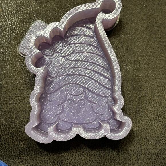 Purple Glitter Gnome Silicone Freshie Mold – Heart Detail & Hat Bow 💜 - Picture 2 of 6